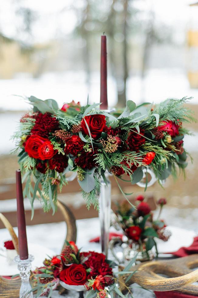 Winter Wedding decor with red roses photo