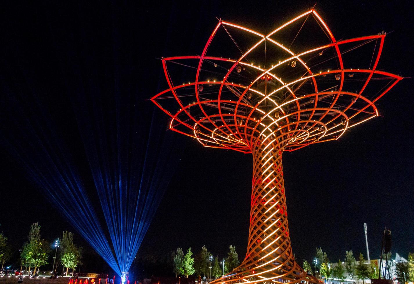 Milán, Italia, 2015. Árbol de la vida. foto