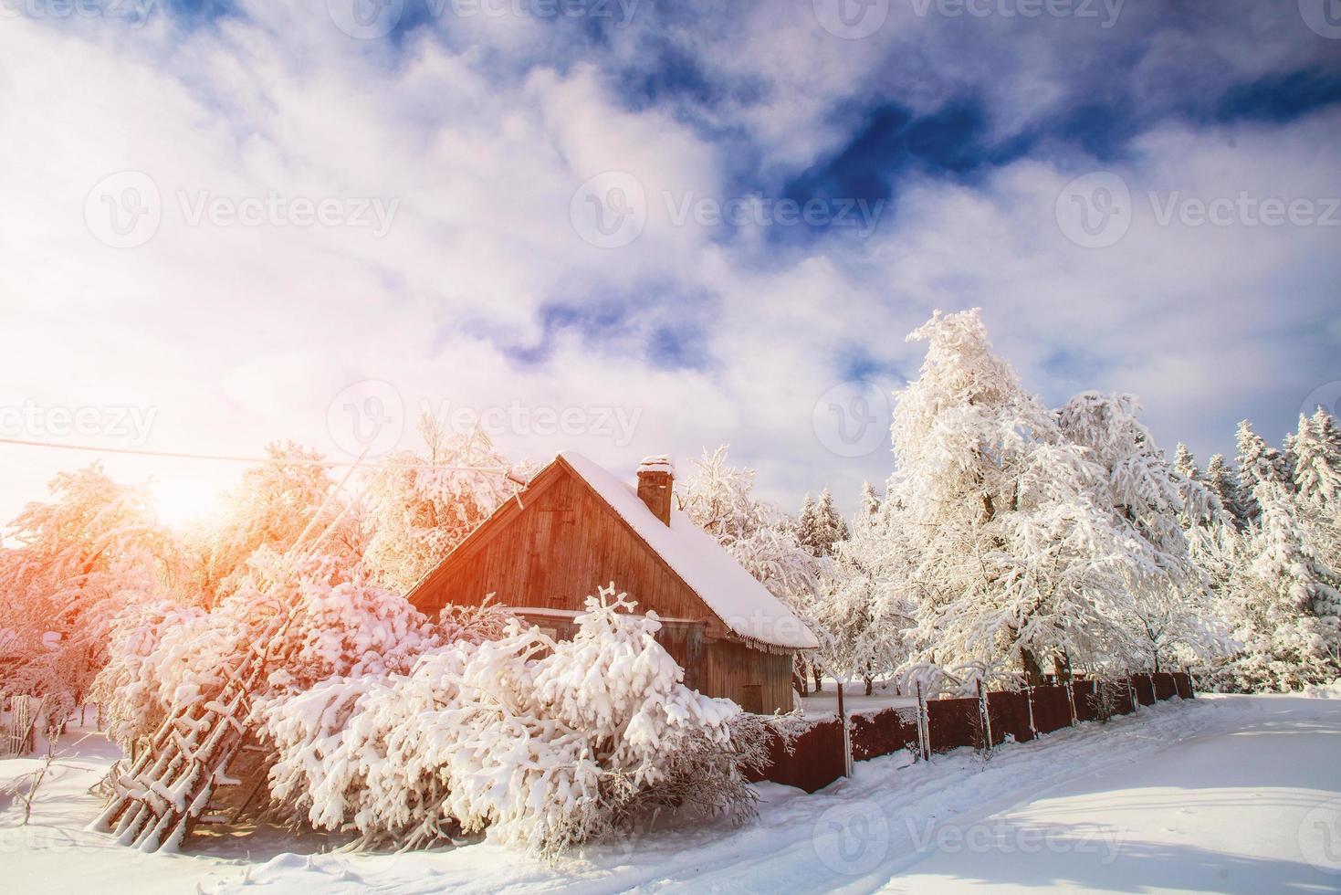 hermosa casa de madera foto