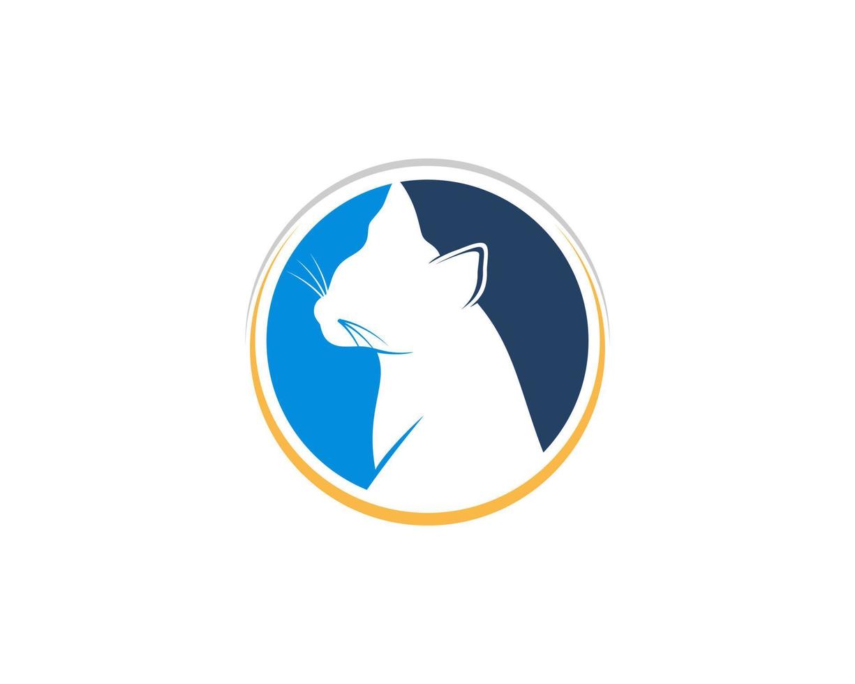 silueta de gato en el logo del círculo vector