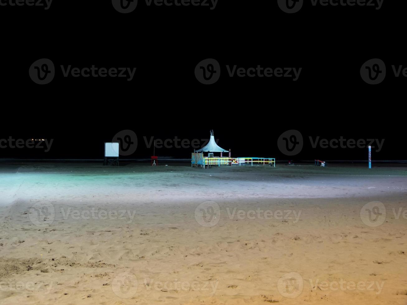 playa de noche foto