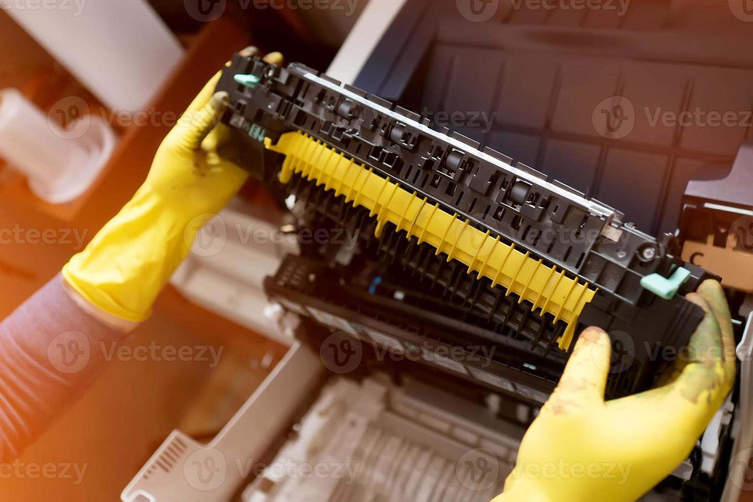 laser printer repair. Replacing the cartridge. Maintenance and cleaning. Fuser Repair photo