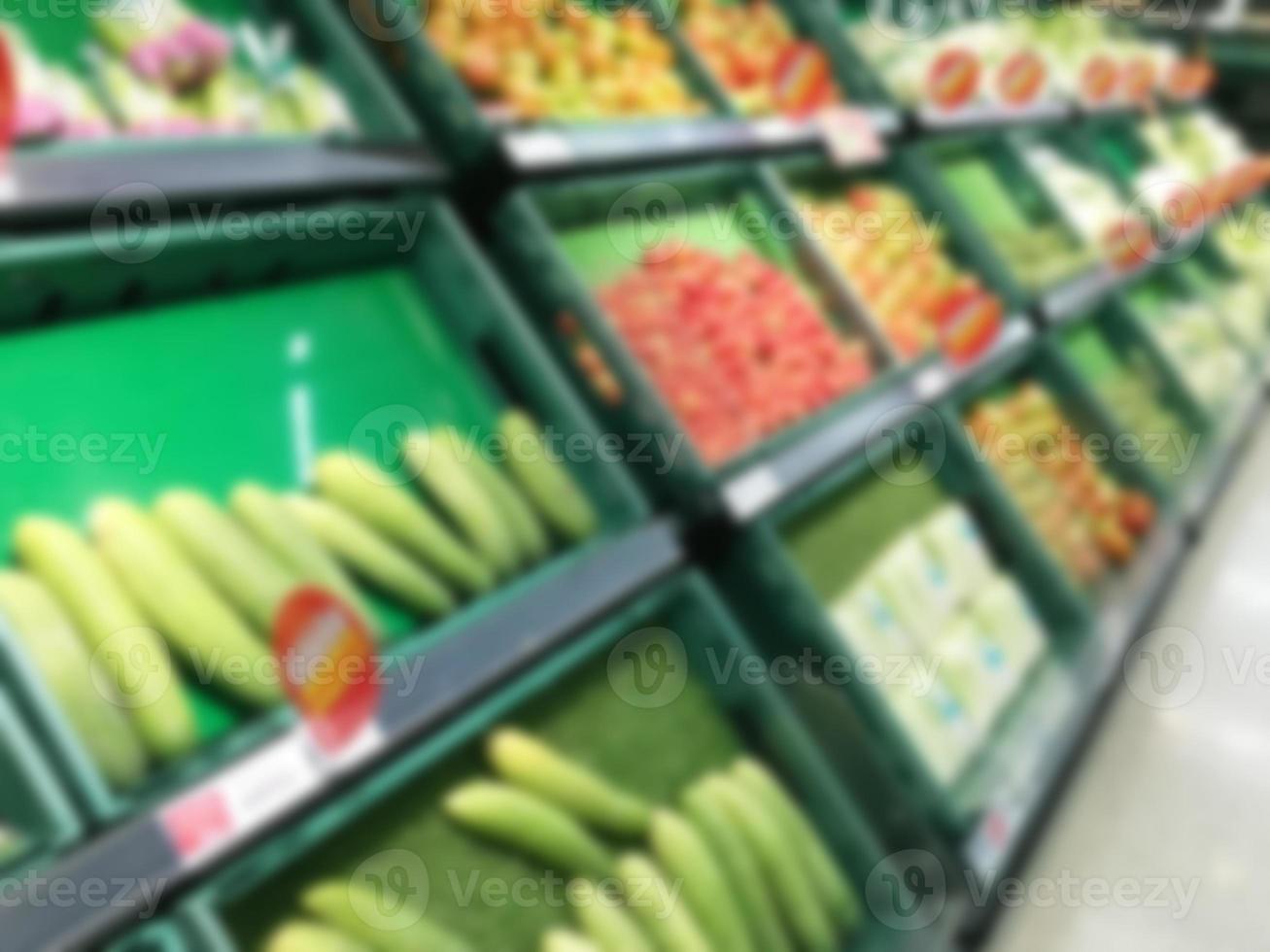 verduras en un supermercado foto