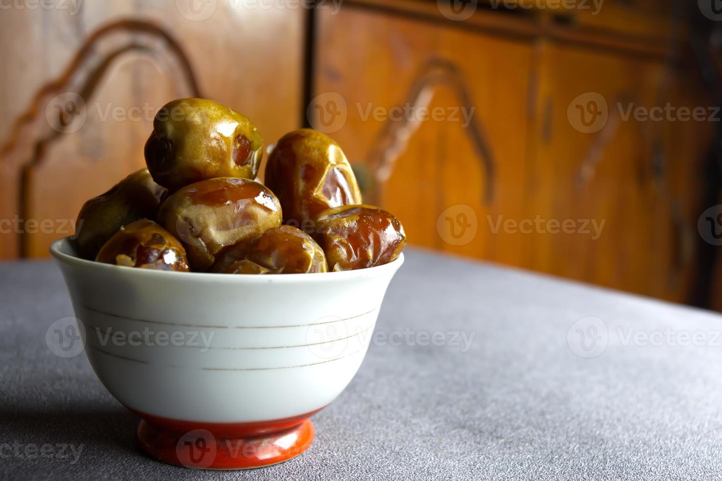 dates in a white glass photo