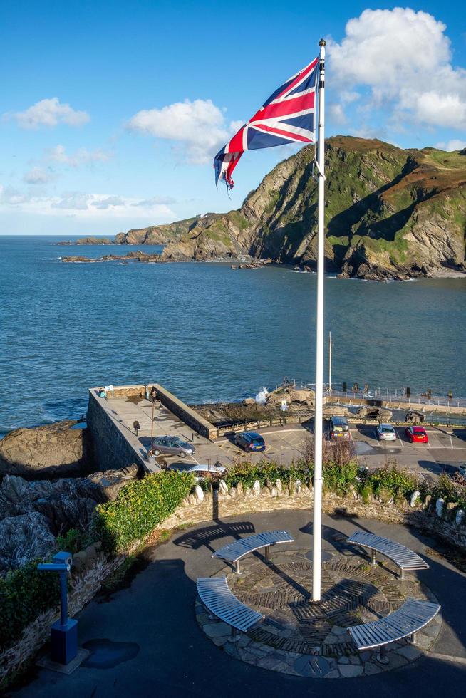 Ilfracombe, Devon, Reino Unido, 2013. bandera union jack en la entrada del puerto foto