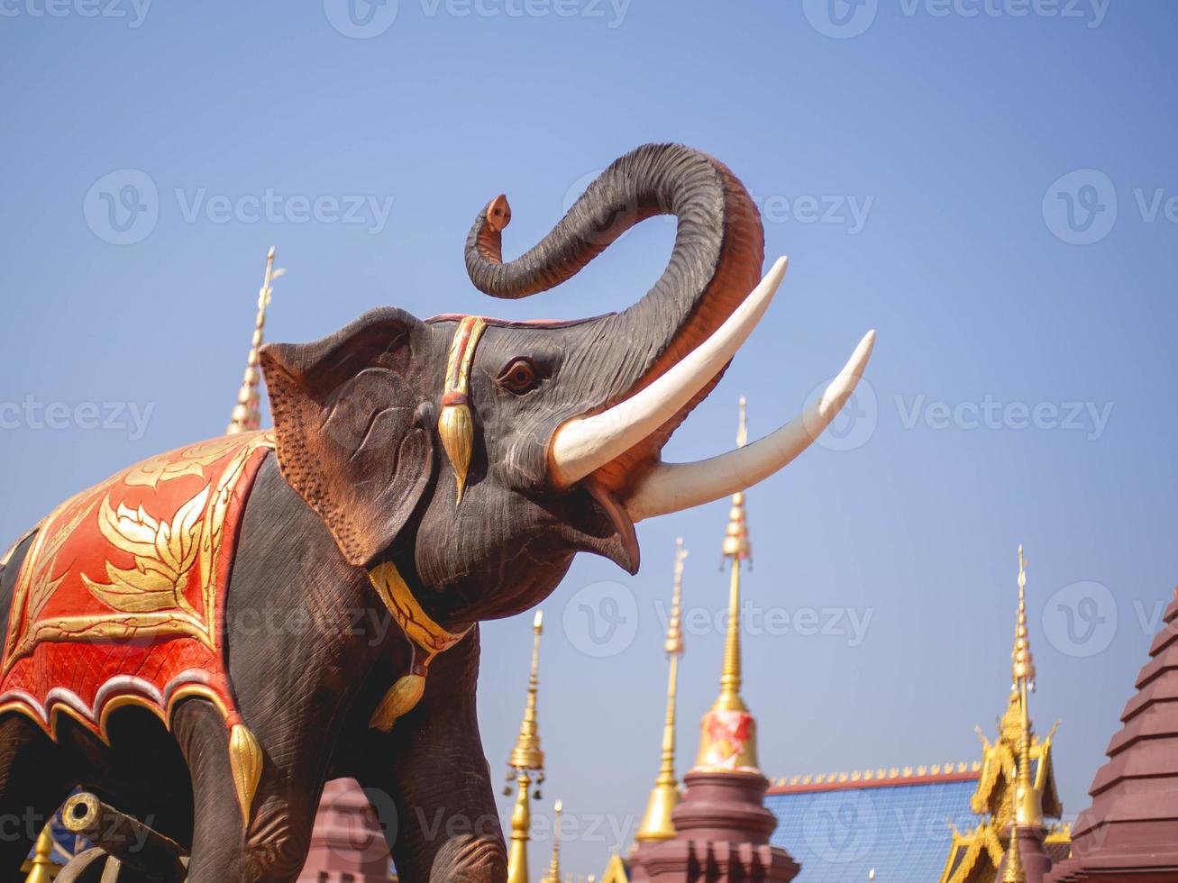 elefante y templo foto