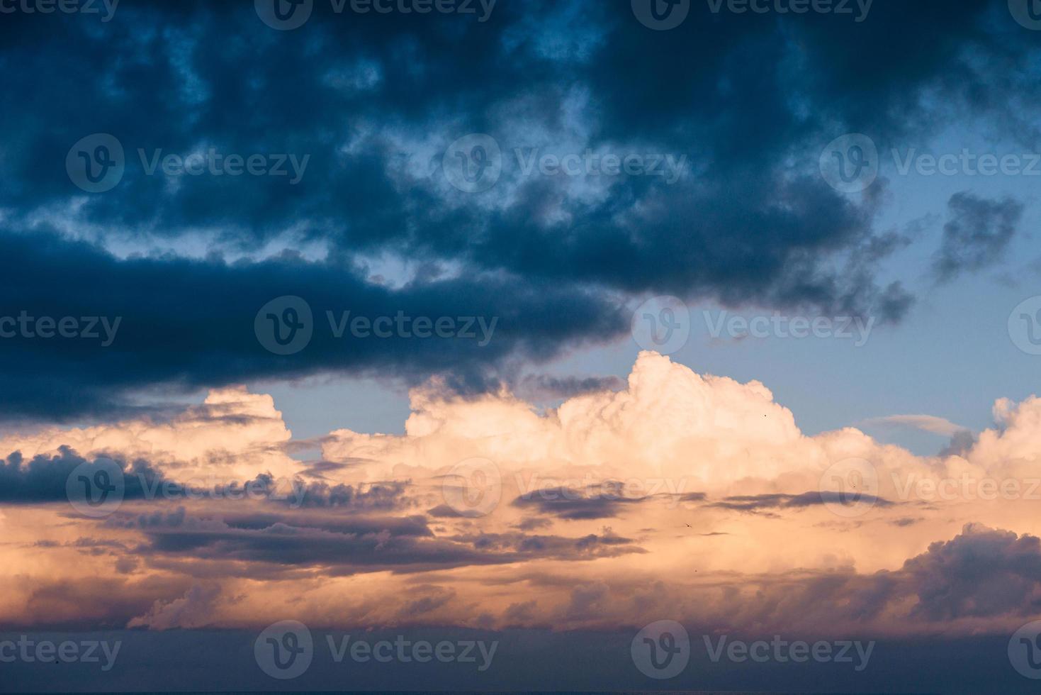 cielo al atardecer foto