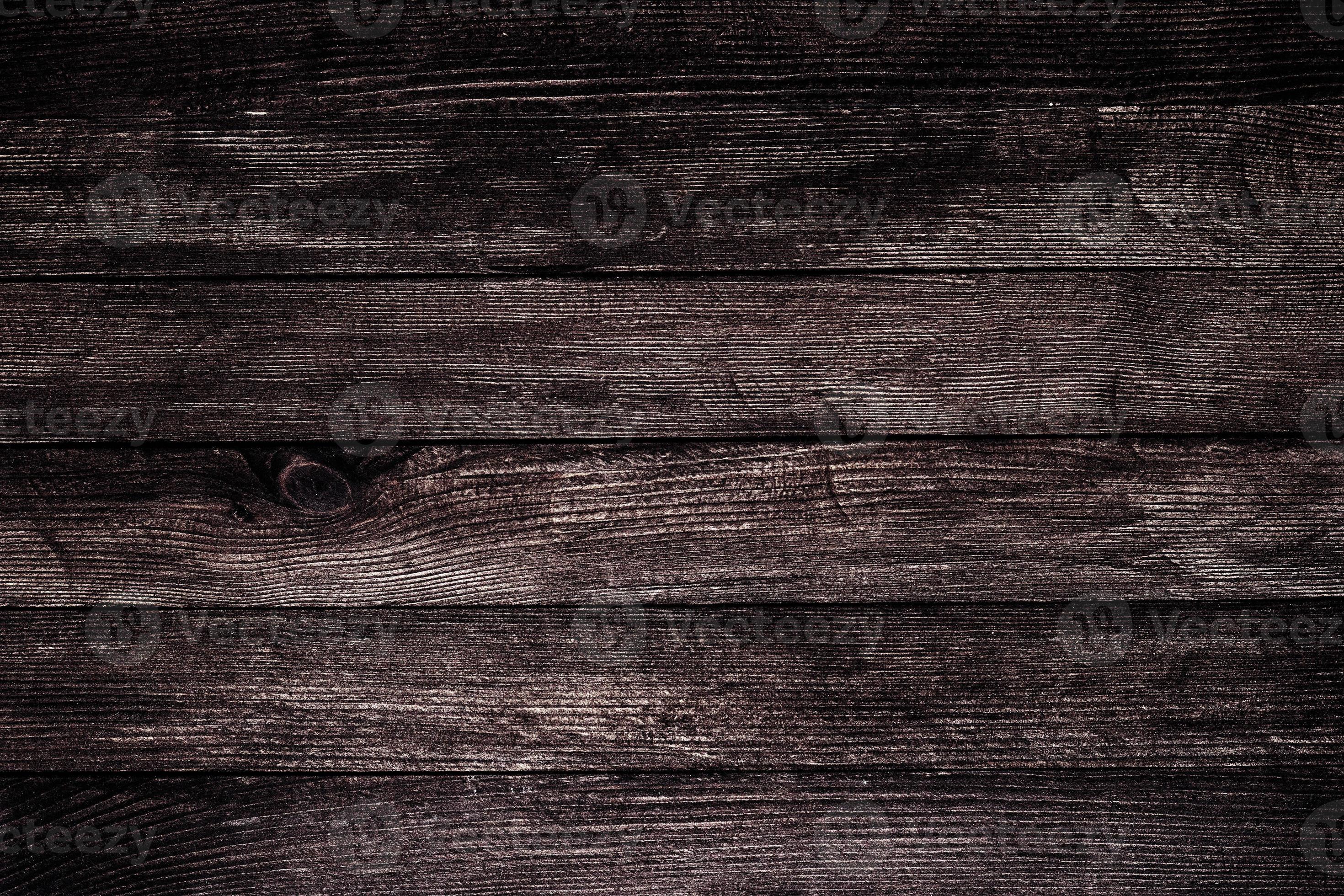 Vân gỗ cổ điển luôn tạo ra sự đẳng cấp và sang trọng cho không gian nhà bạn. Với chi tiết đục lỗ và những vân gỗ lạ mắt, bạn sẽ tìm thấy một ánh sáng đồng thời tạo vẻ cổ điển mới lạ chỉ với một tấm hình vân gỗ cổ điển.