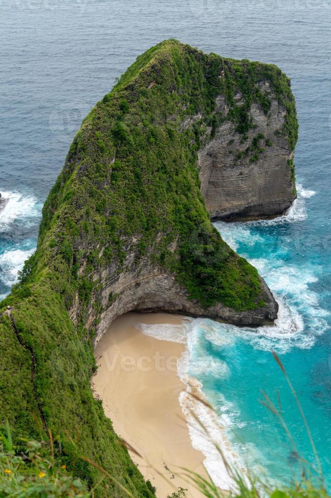 Klungkung Beach, Nusa Penida Island photo