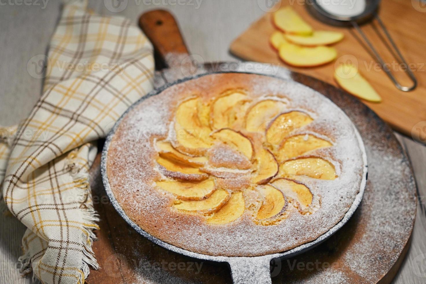 sabroso pastel de tarta de manzana como postre dulce foto