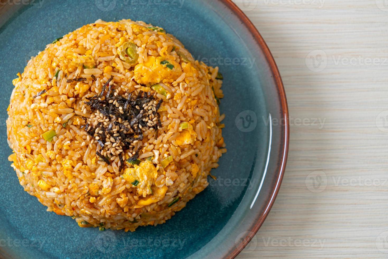 fried rice with egg in Korean style 7059817 Stock Photo at Vecteezy