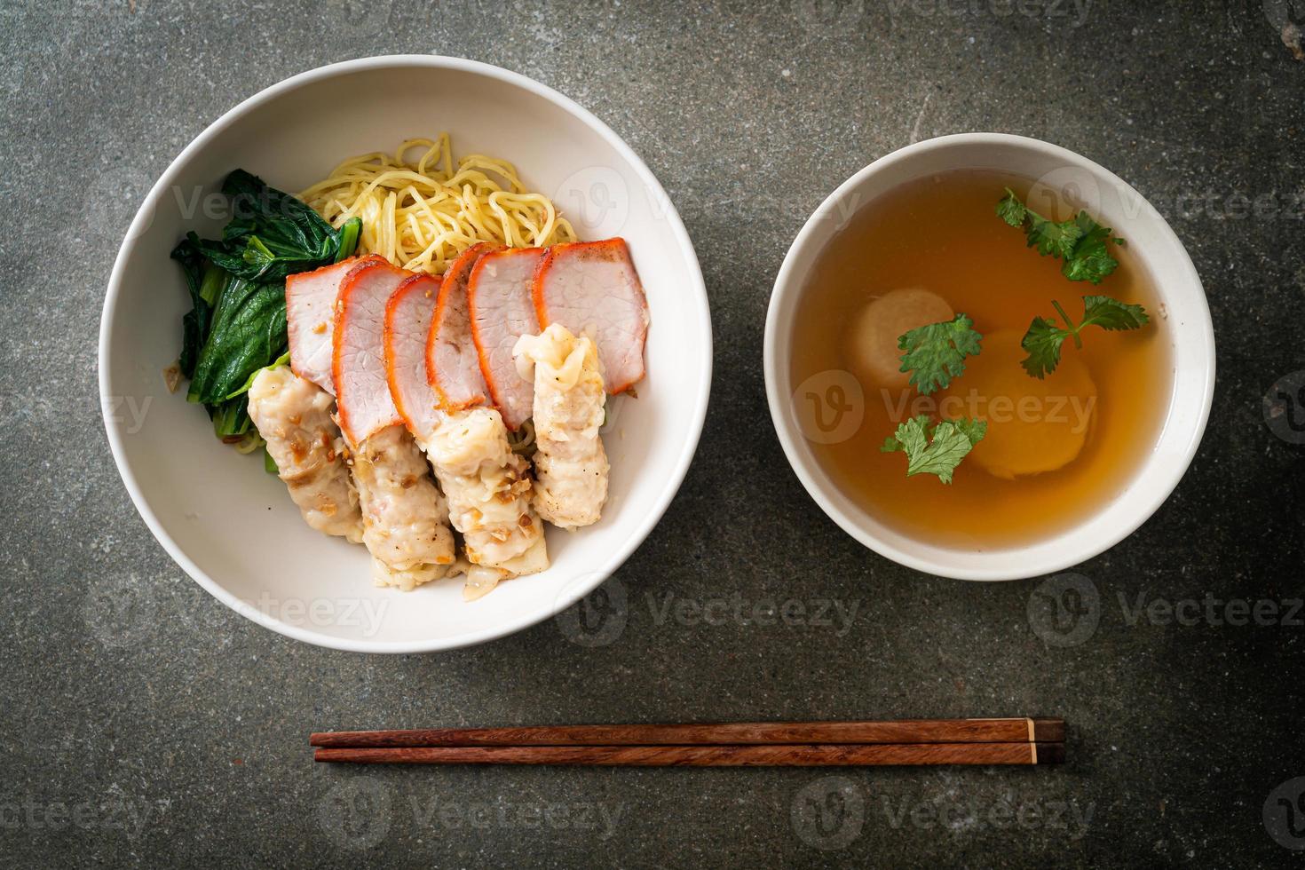 Barbecue Red Pork and Wonton Noodles with Soup photo