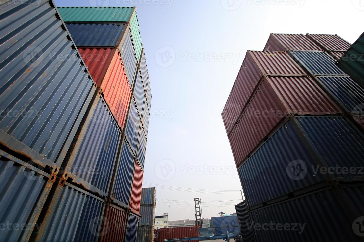 caja de contenedores del buque de carga para importación y exportación. foto