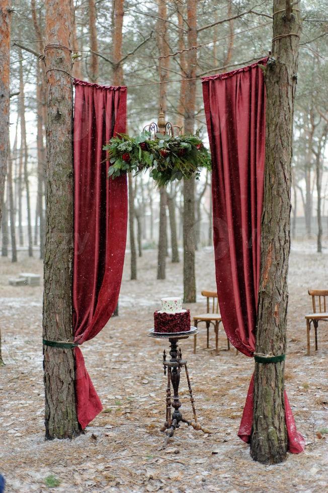 Minimal wedding cake for wedding day. Wedding cake for bride and groom on wedding day. photo