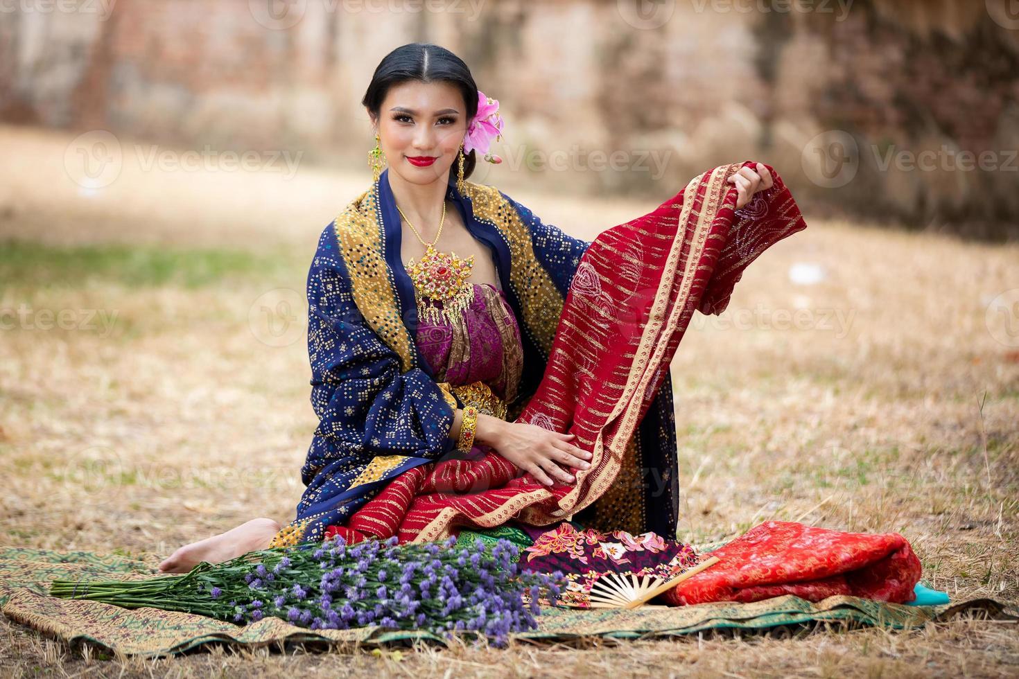 Balinese lady in Traditional dress photo