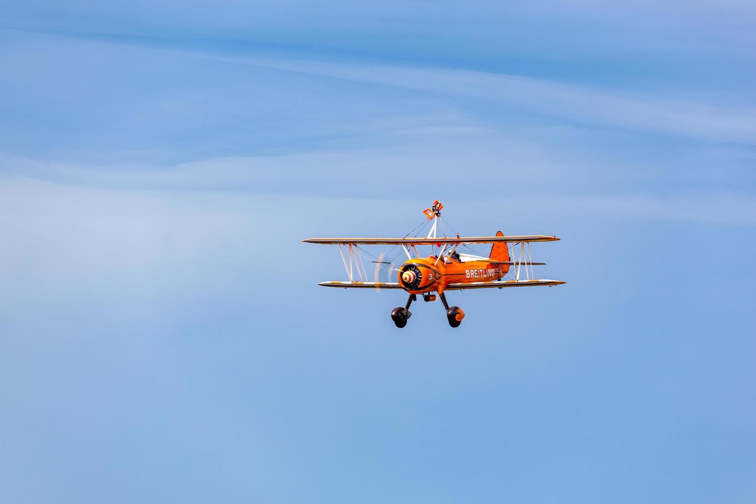 Shoreham por mar, West Sussex, Reino Unido, 2011. Breitling Wingwalker - Boeing Stearman foto