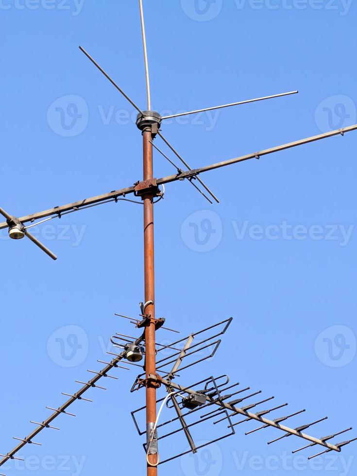 antena en techo tv y radio foto