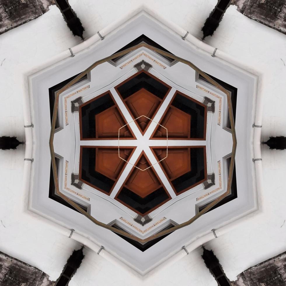 Wooden rooftop abstract background. Kaleidoscope pattern. Free photo