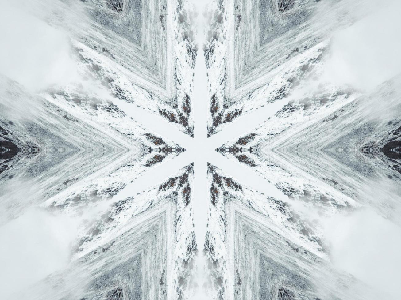 White abstract floral background. Snow kaleidoscope pattern. Free Photo