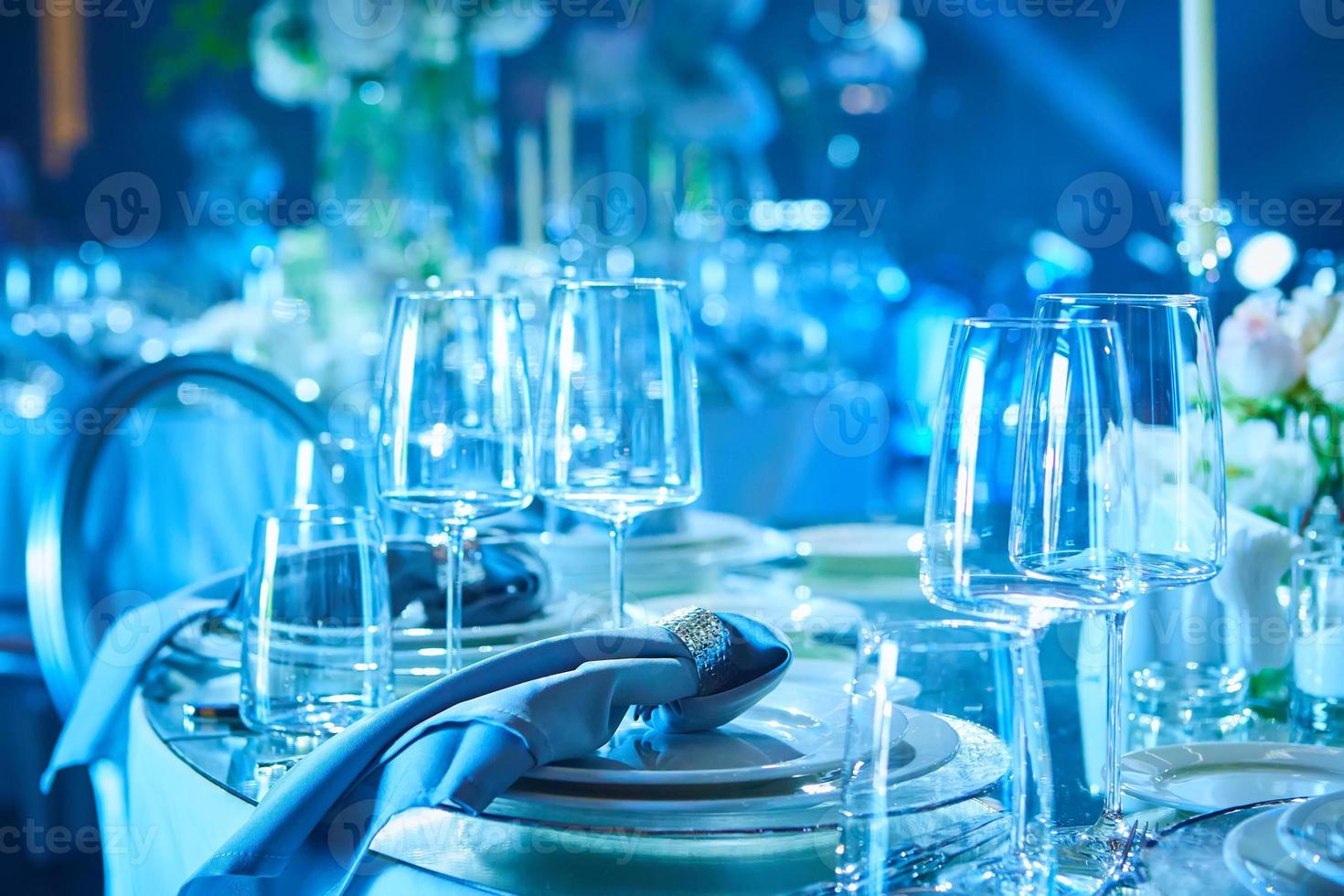 juego de mesa para boda u otra cena de evento atendido. foto