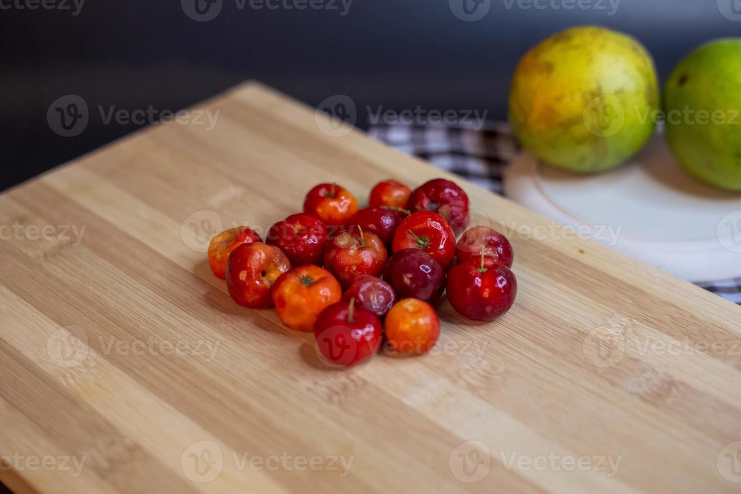 tomate acerola foto