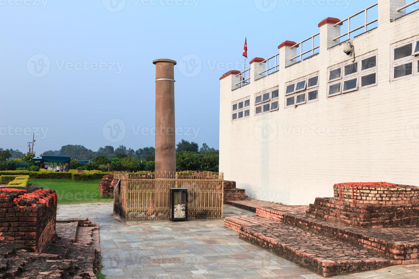 lumbini, nepal - lugar de nacimiento de buda siddhartha gautama foto