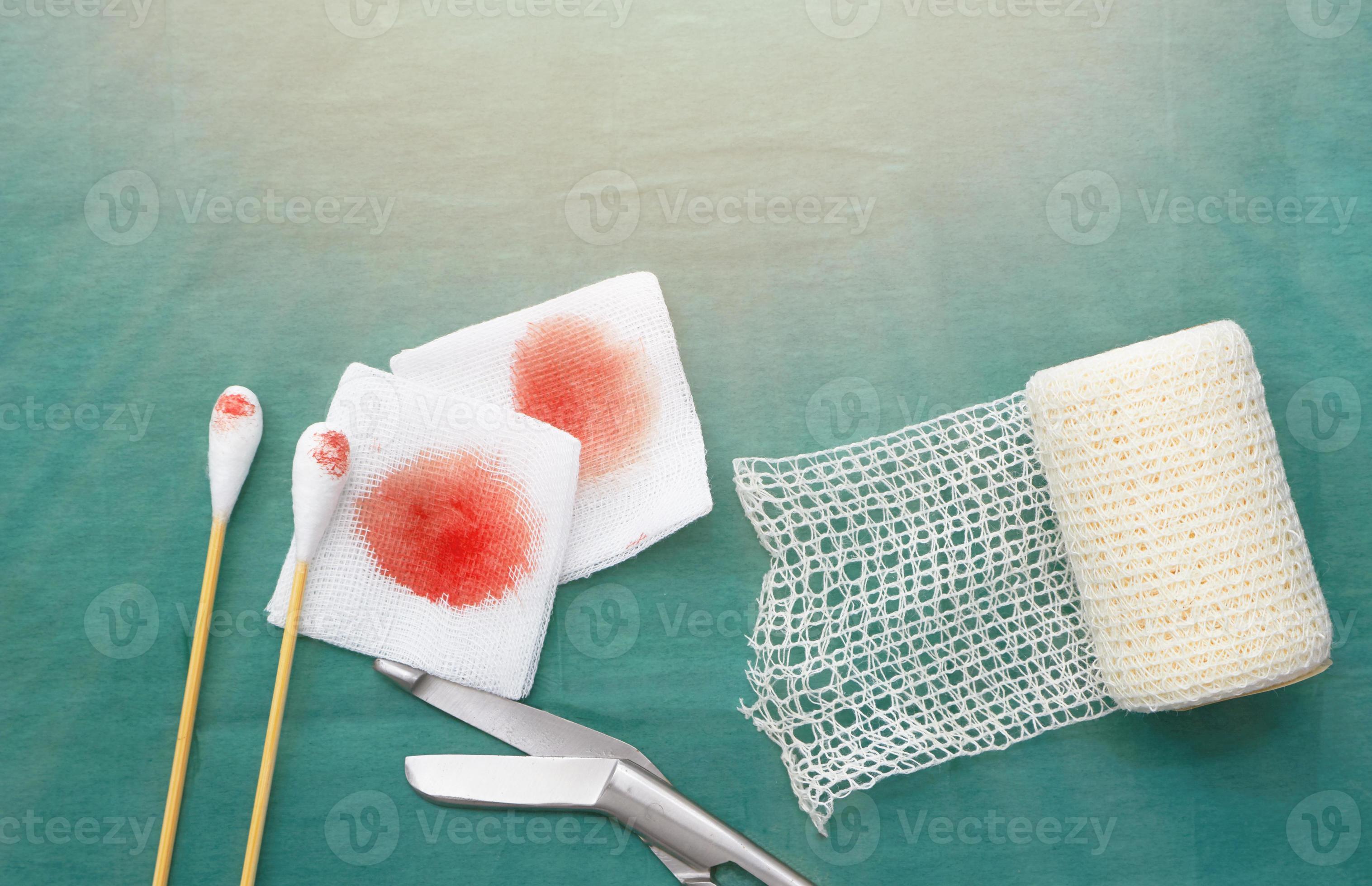 Las Herramientas M dicas Incluyen Tijeras Hisopos Gasa Enrollada Y gauze-bandages