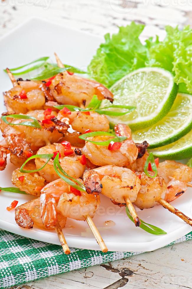 Shrimp sauteed in garlic and soy caramel photo