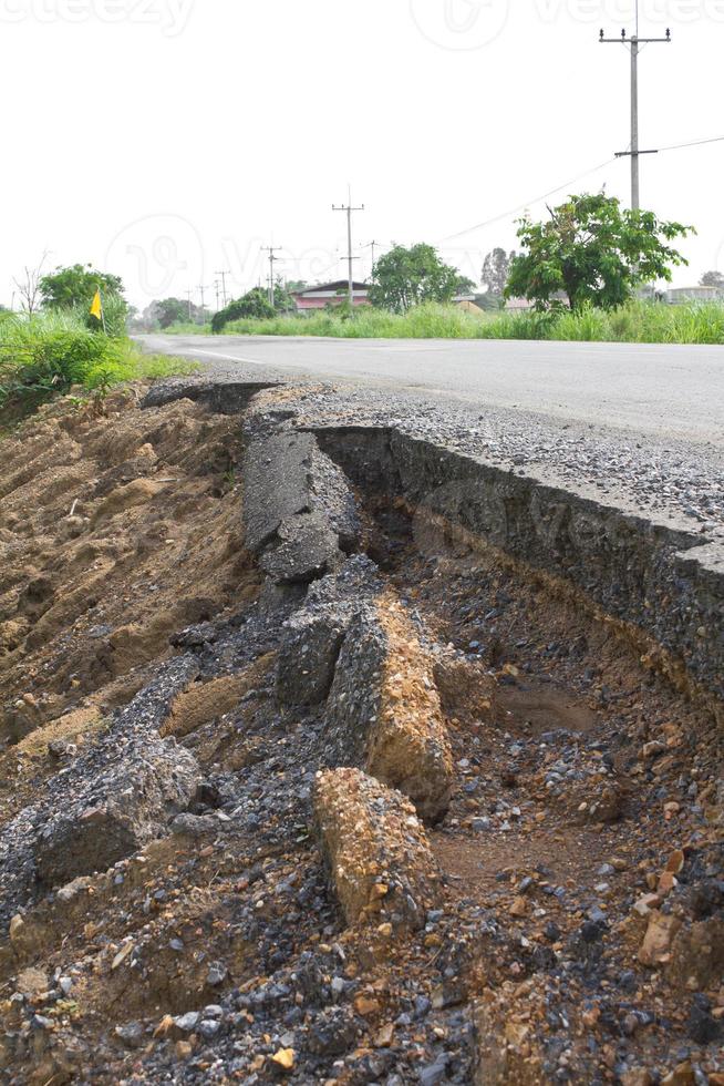 Erosion along the asphalt was broken down. photo