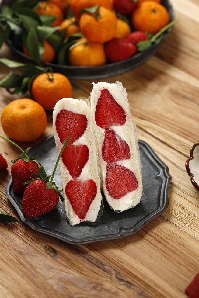 Japanese Fruit Sandwich Furutsu Sando, Popular Asian Dessert 7191111 Stock Photo at Vecteezy