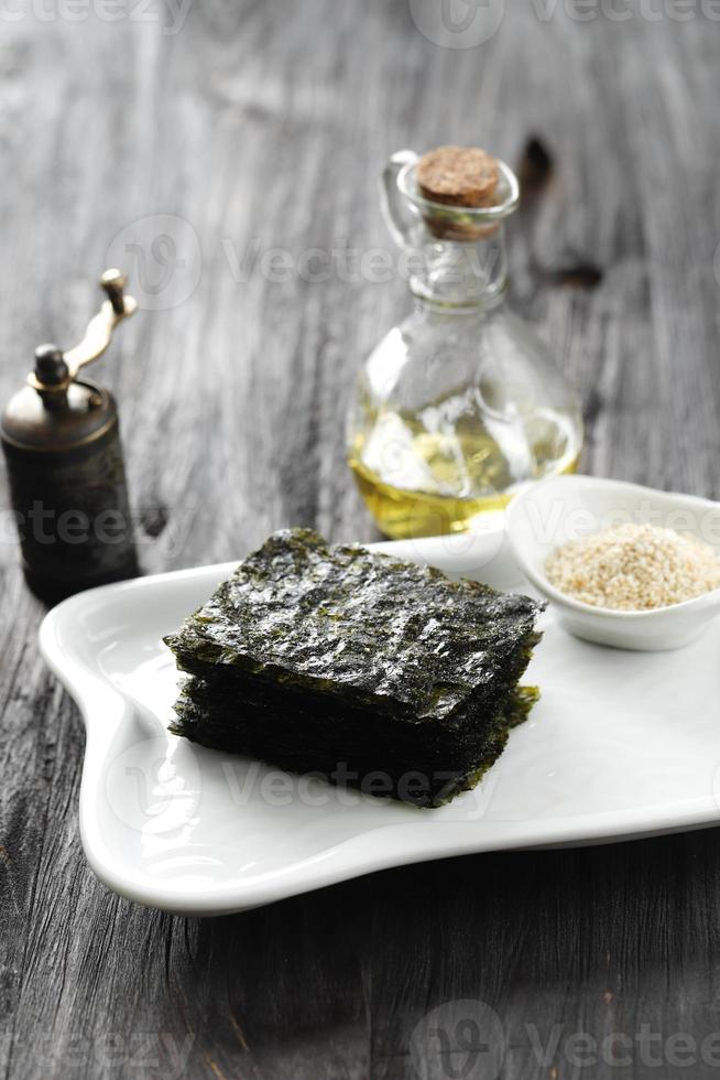 Toasted Seaweed and Sesame Snacks photo