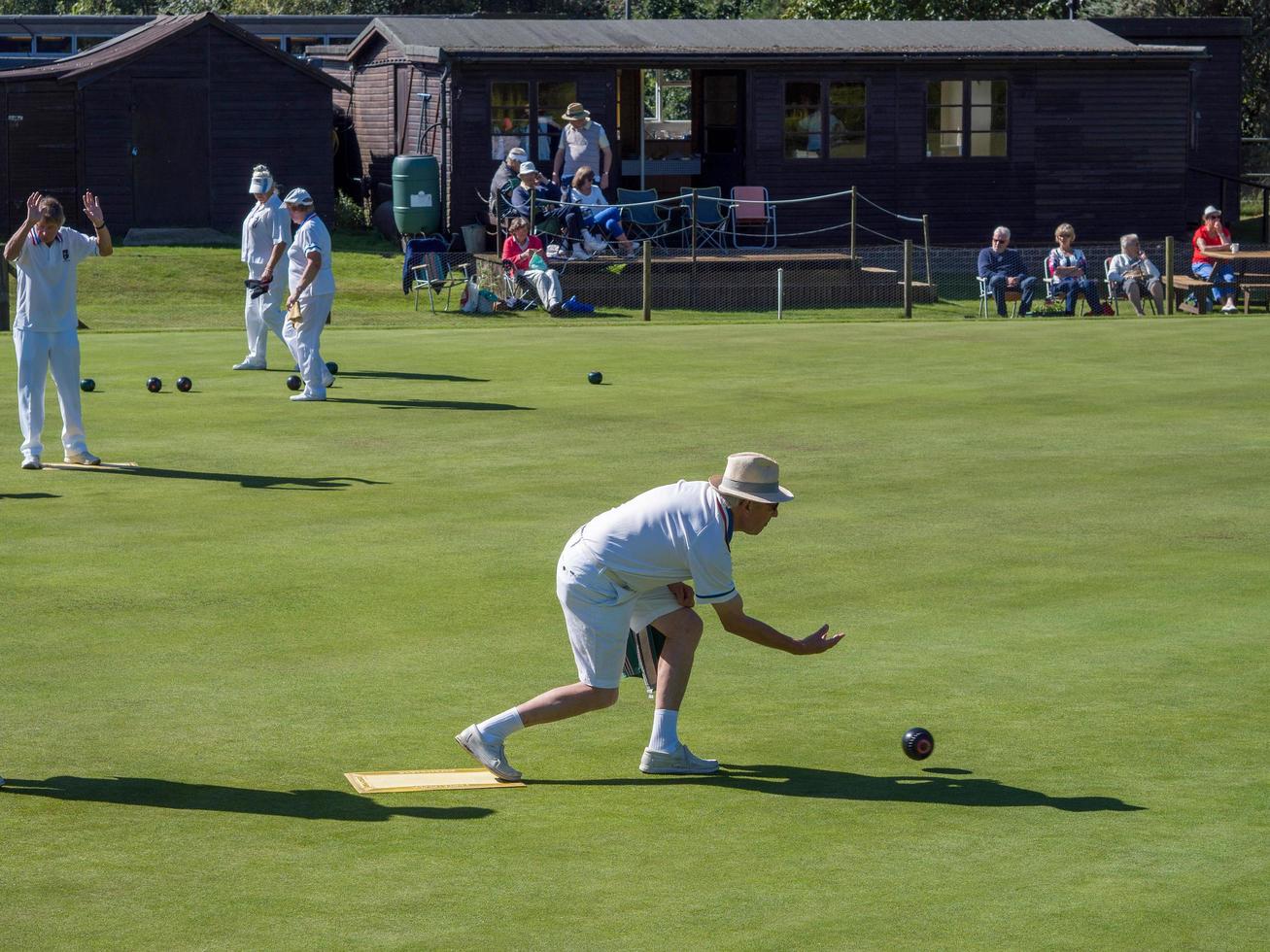 Isla de espinas, Sussex, Reino Unido, 2016. Partido de bolos de césped en la isla de espinas foto