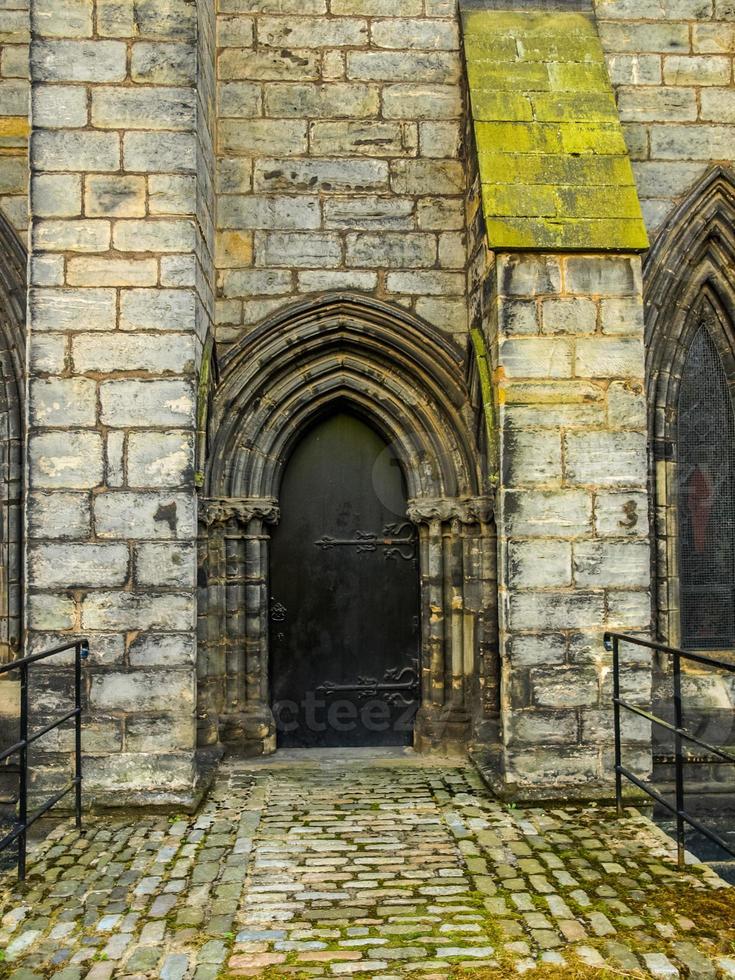 HDR Glasgow St Mungo cathedral photo