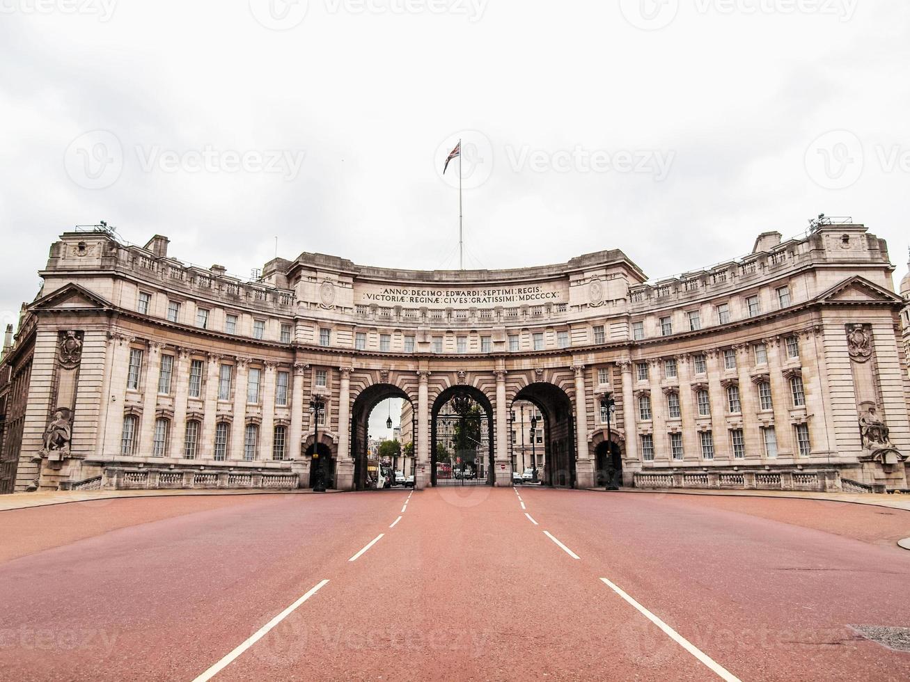 HDR Admiralty Arch in London photo