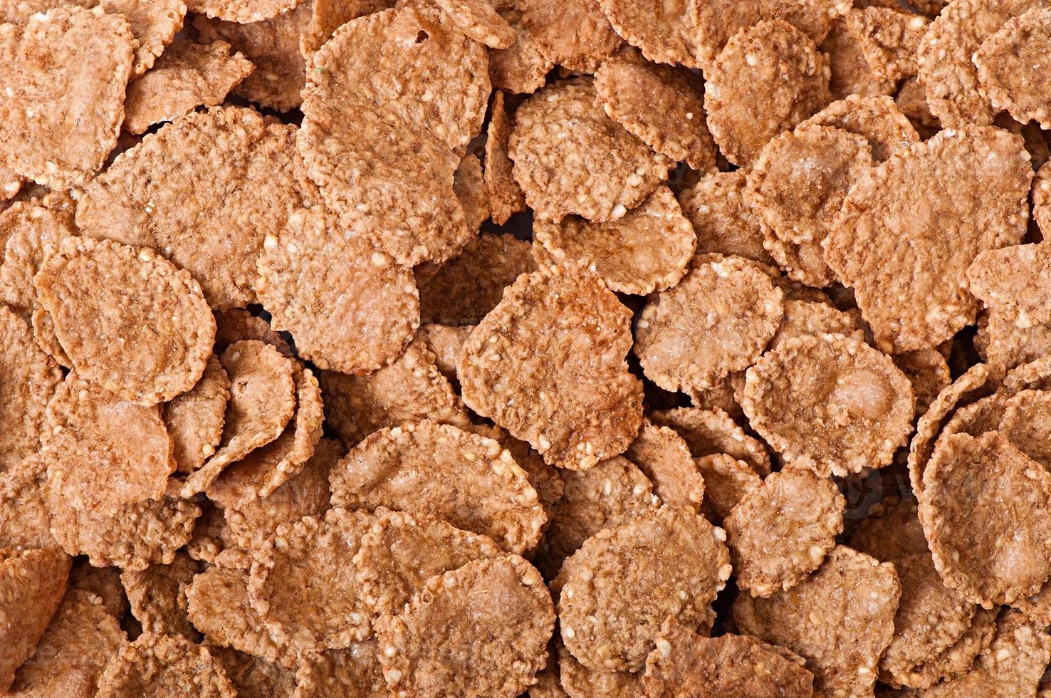 desayuno saludable - muesli integral en un tazón blanco foto