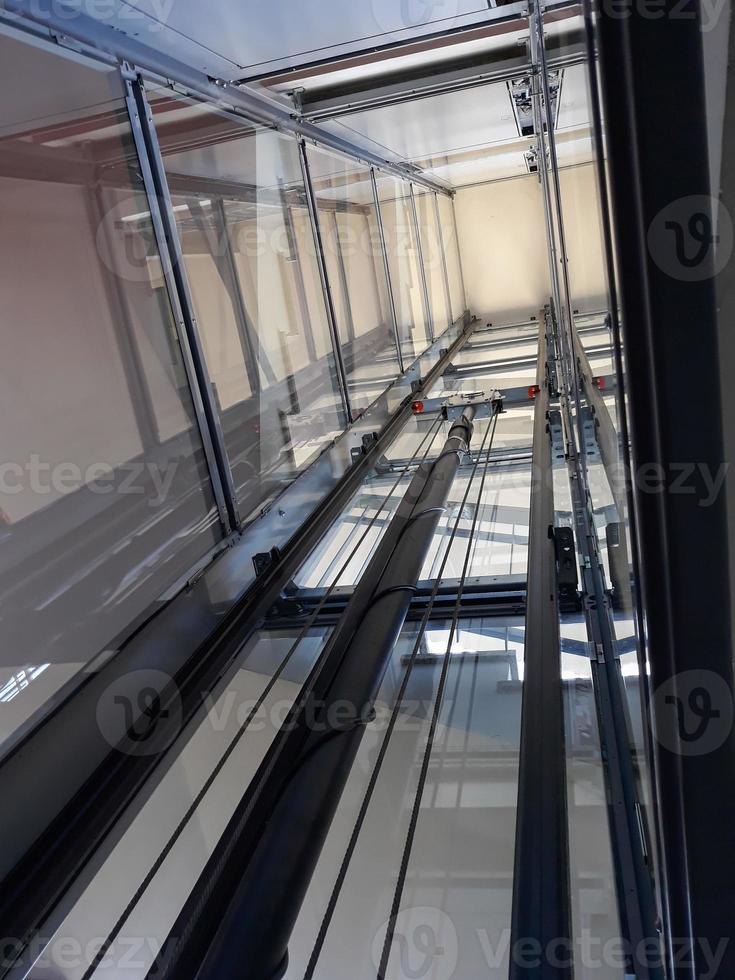 lift elevator shaft photo