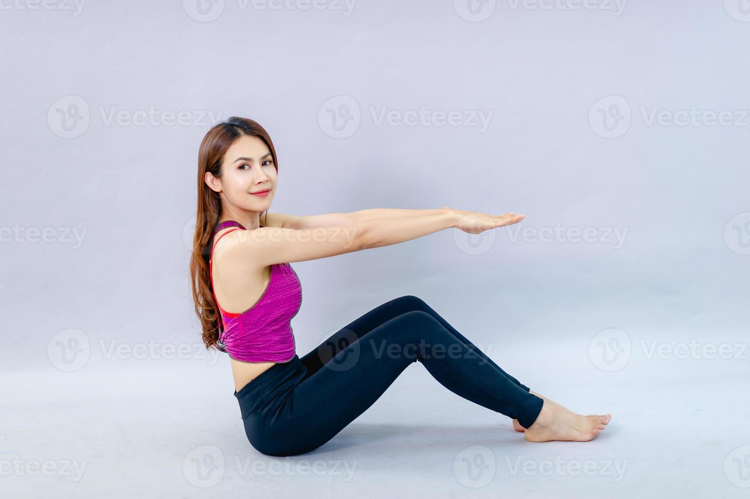 Mujeres Haciendo Yoga Para El Ejercicio De La Salud En El Concepto De Sala De Atención Médica Y