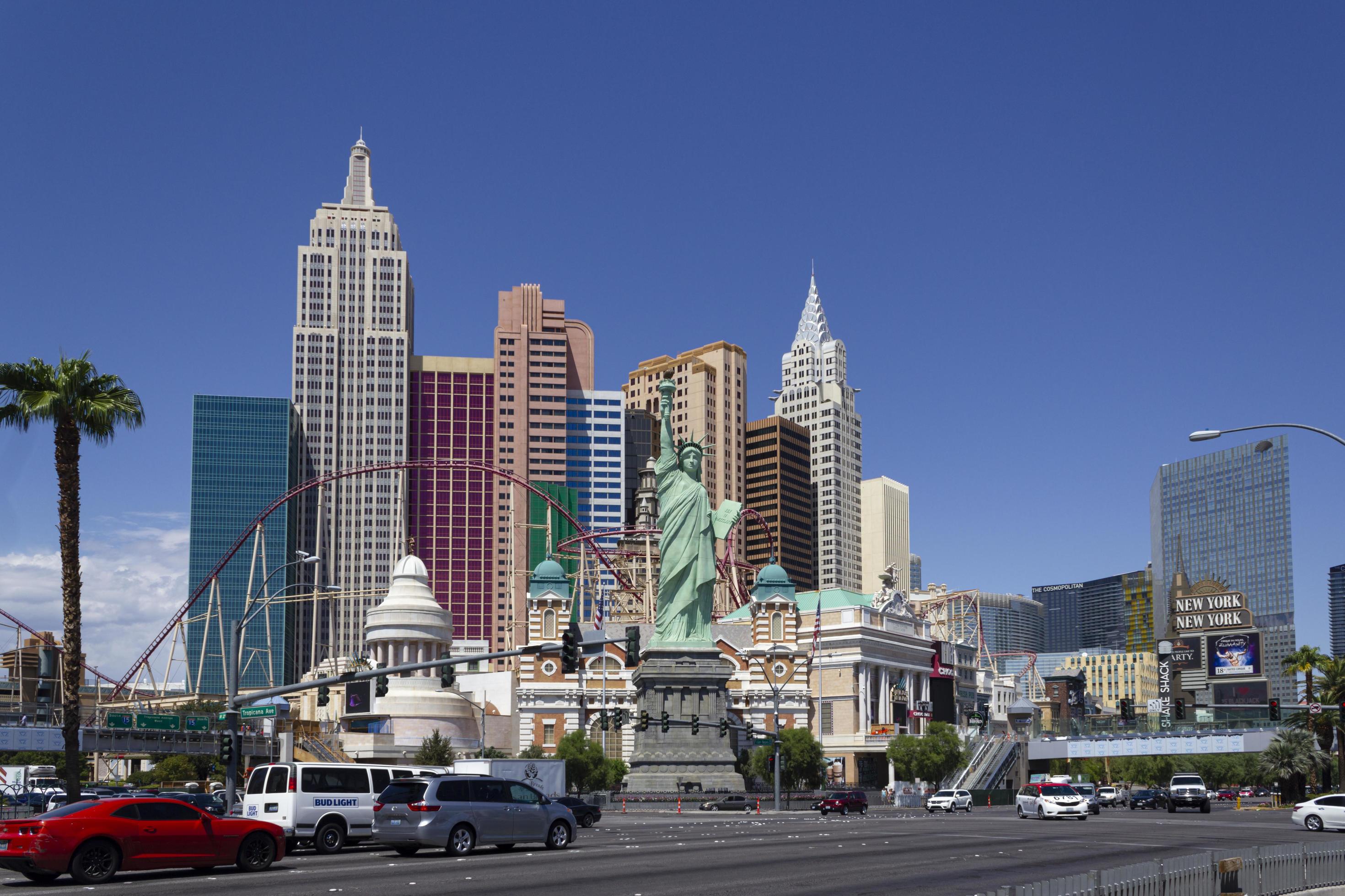 Las Vegas's version of New York City skyline - Picture of New York