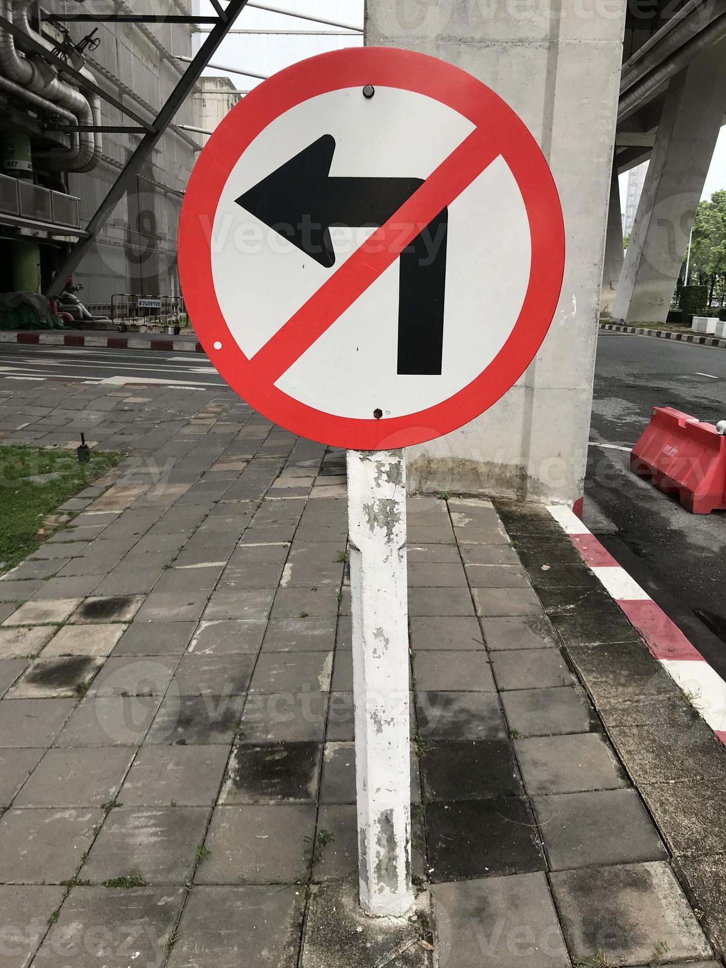 Do not turn left. Traffic sign. 7234344 Stock Photo at Vecteezy