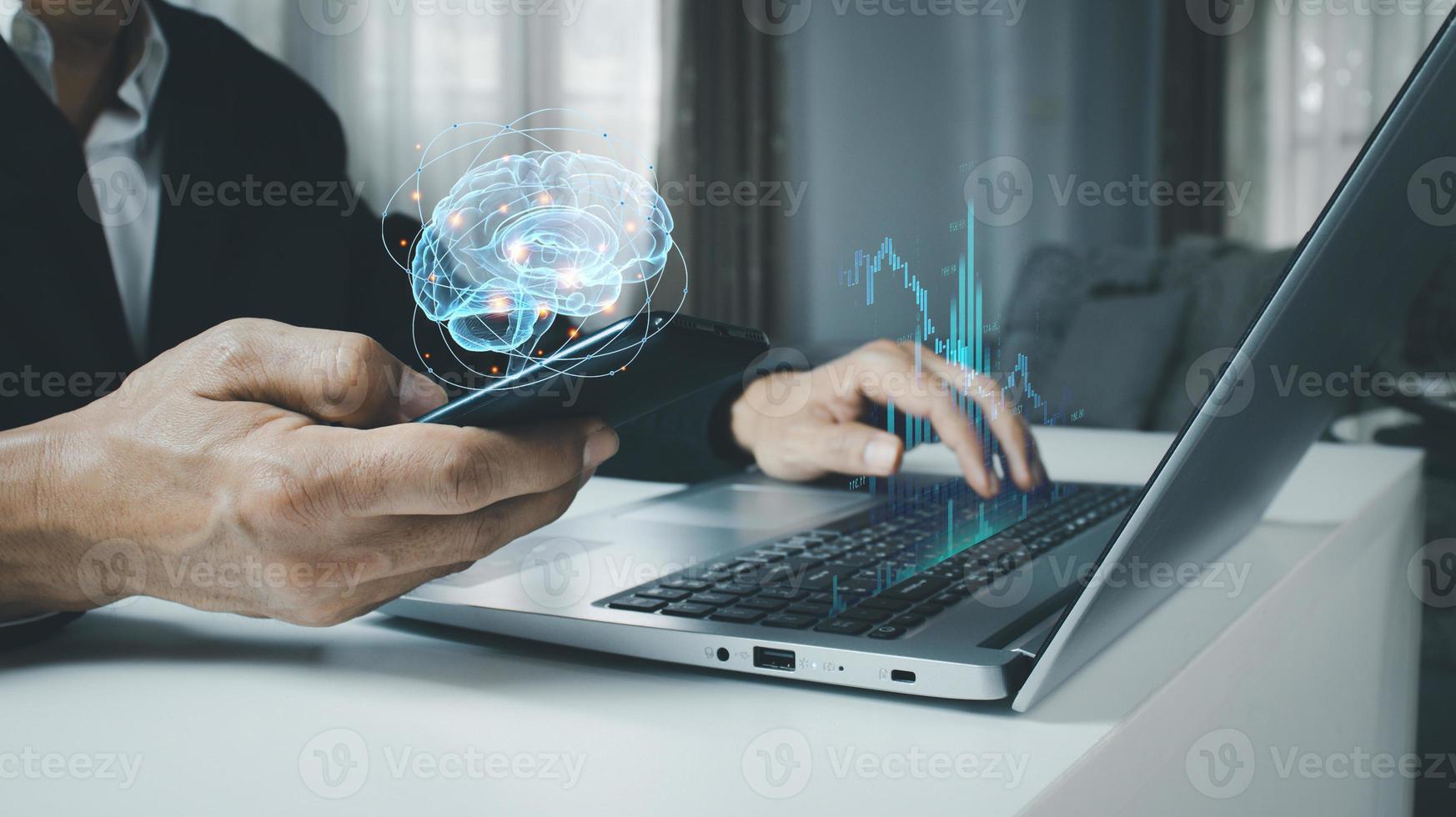 hombre de negocios usando su cerebro para analizar datos financieros, gráficos, comercio de divisas. foto