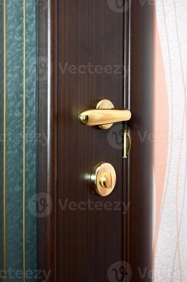 door knob in room photo