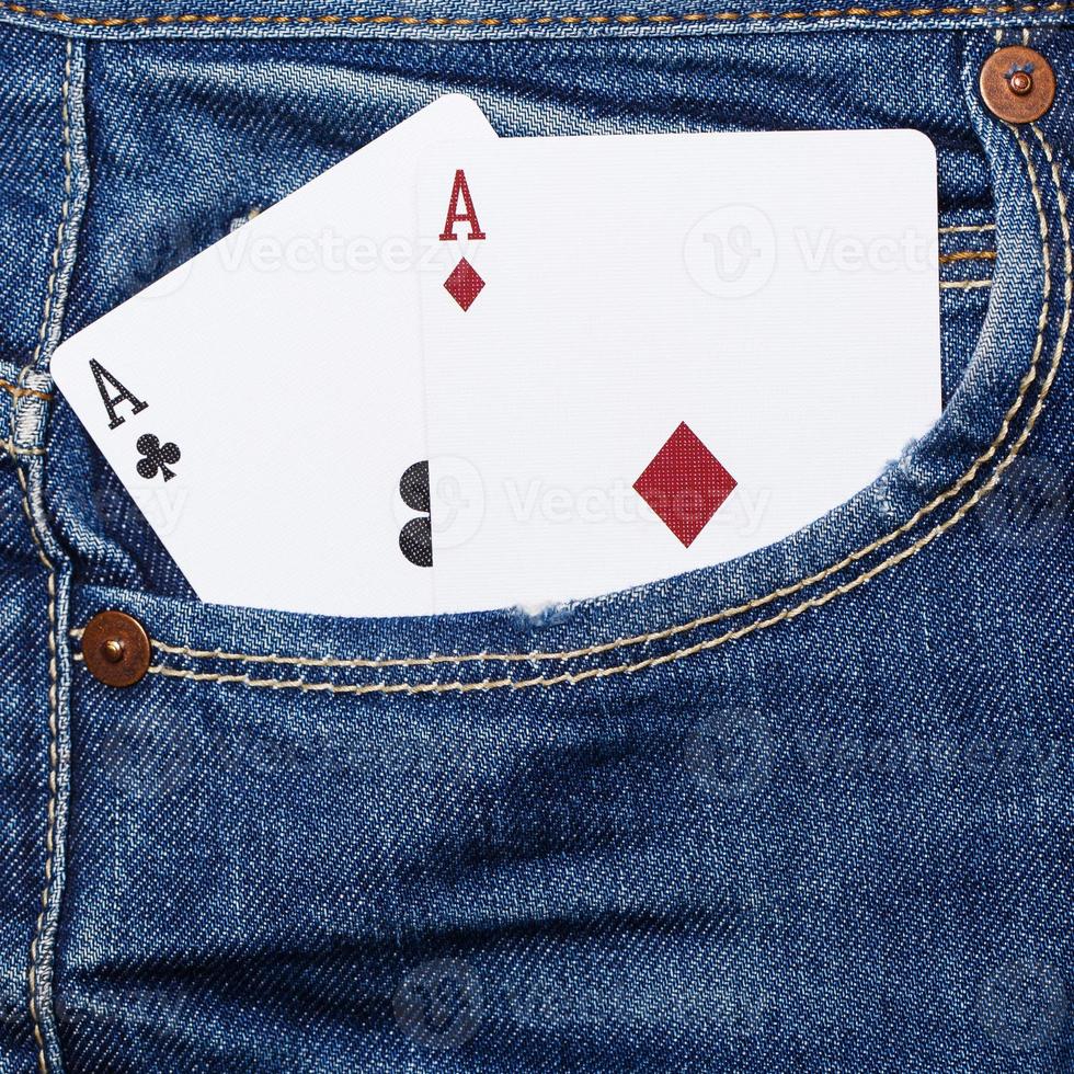 baraja de cartas en el bolsillo foto