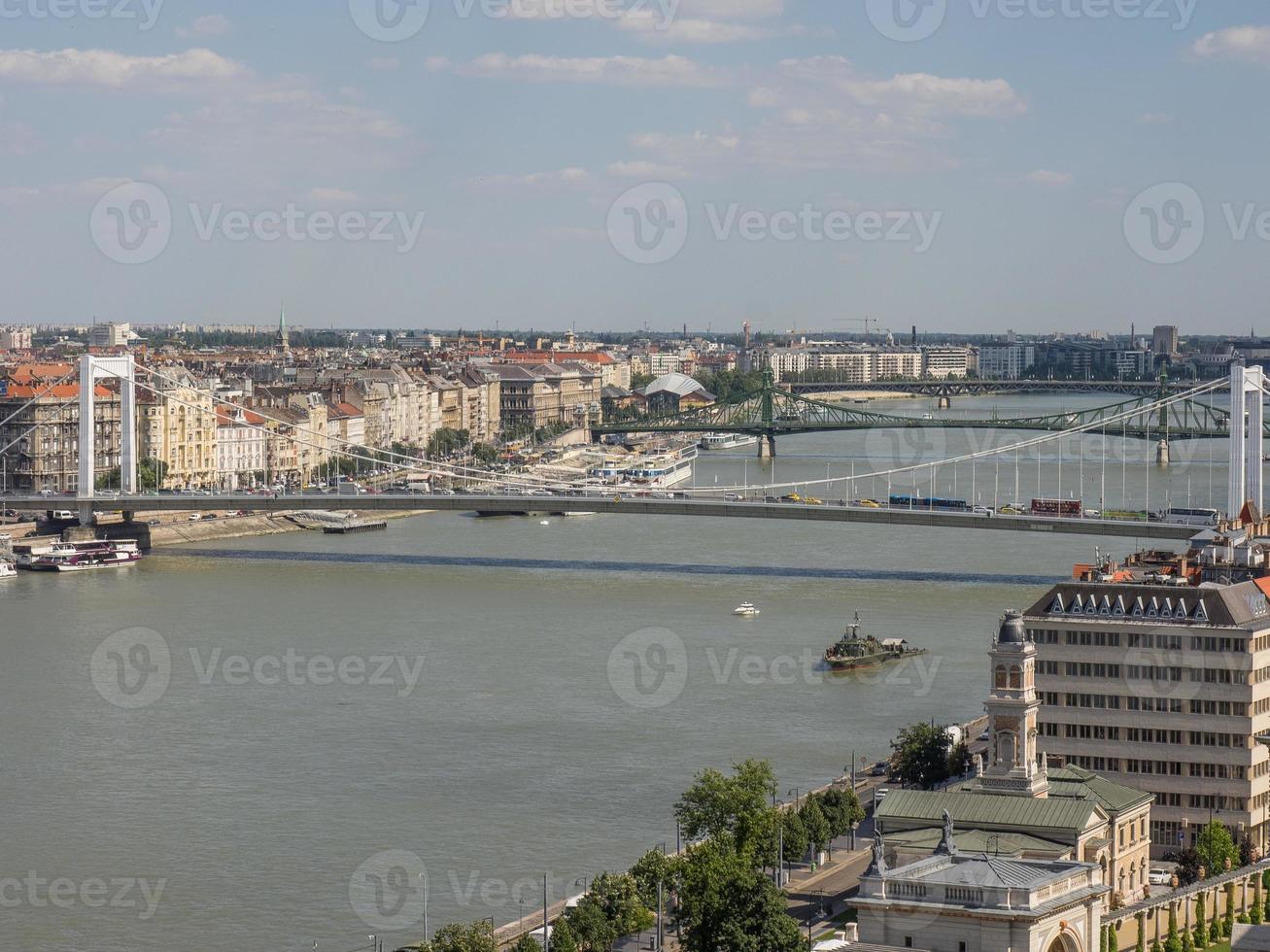 budapest en el río danubio foto