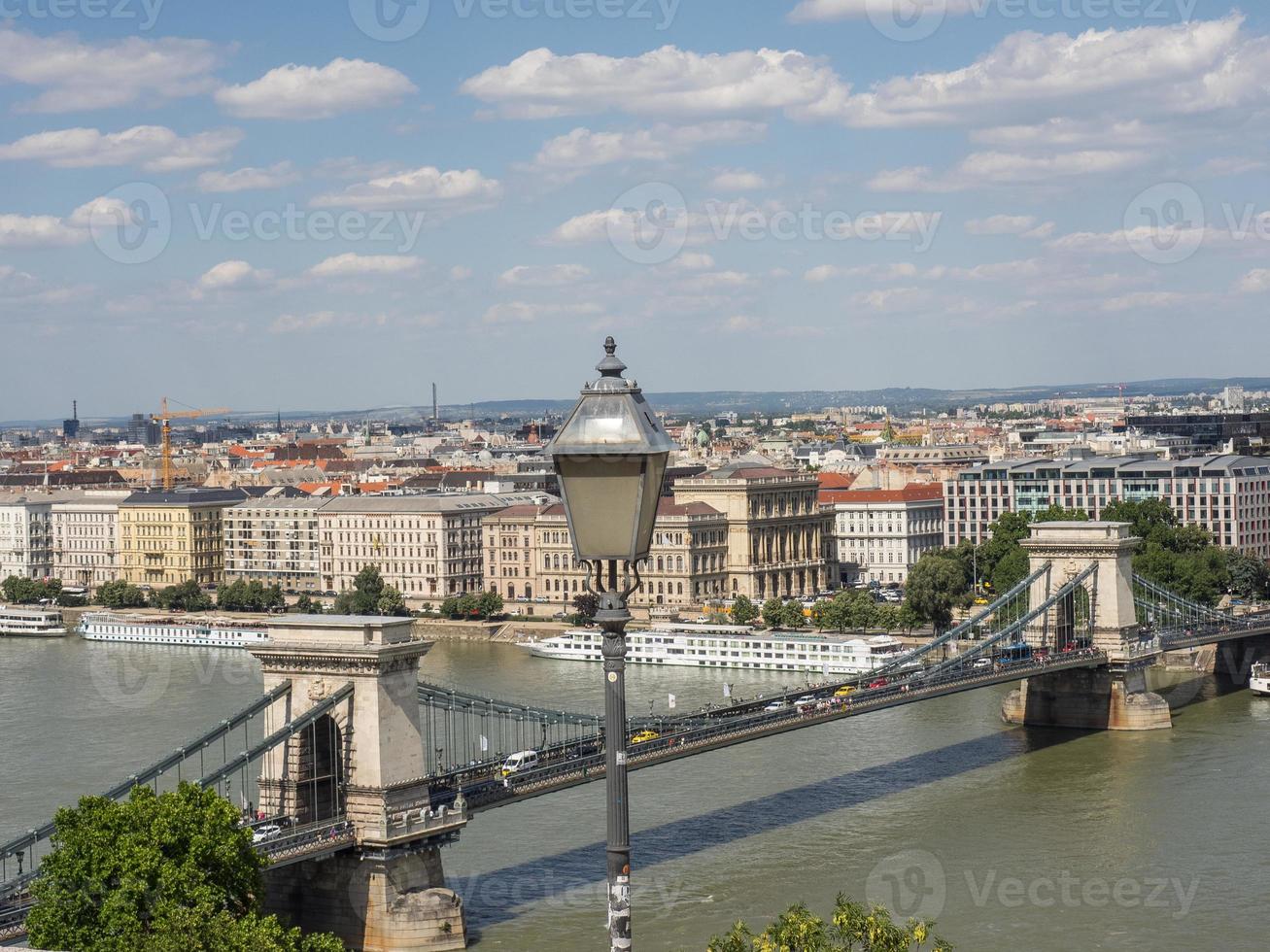 budapest en el río danubio foto