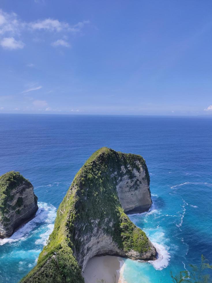 very beautiful view on kelingking beach photo