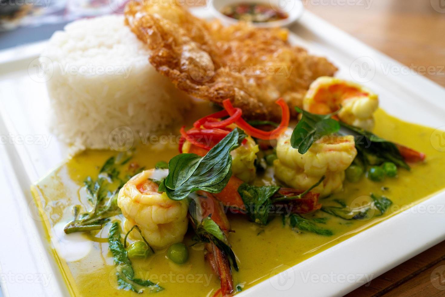 Shirmp sweet green curry with egg fried with rice photo