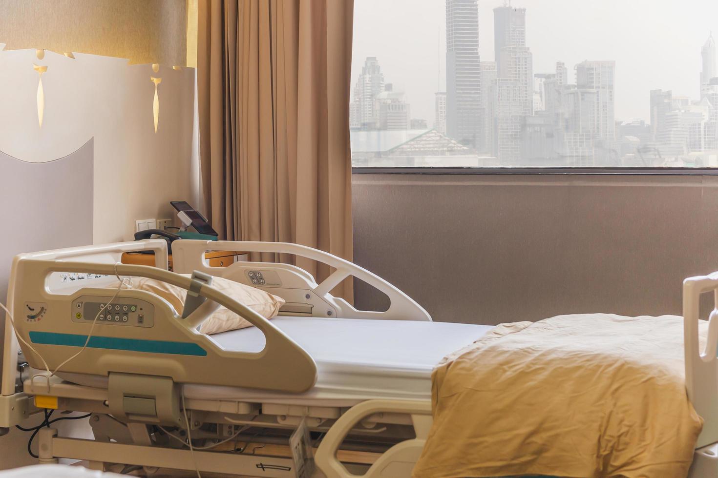 Recovery Room with bed and comfortable medical equipped in a hospital