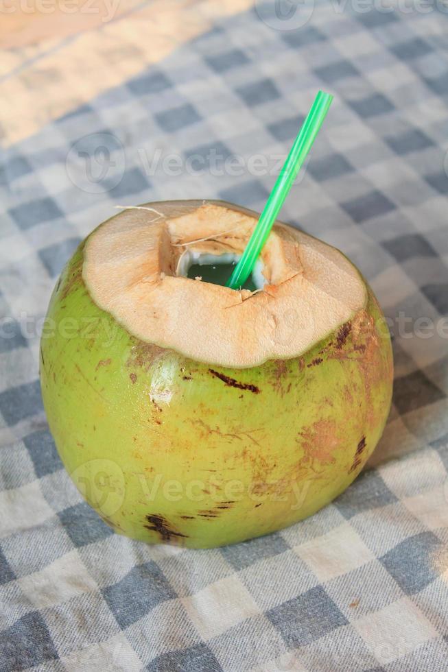 bebida de agua de coco foto