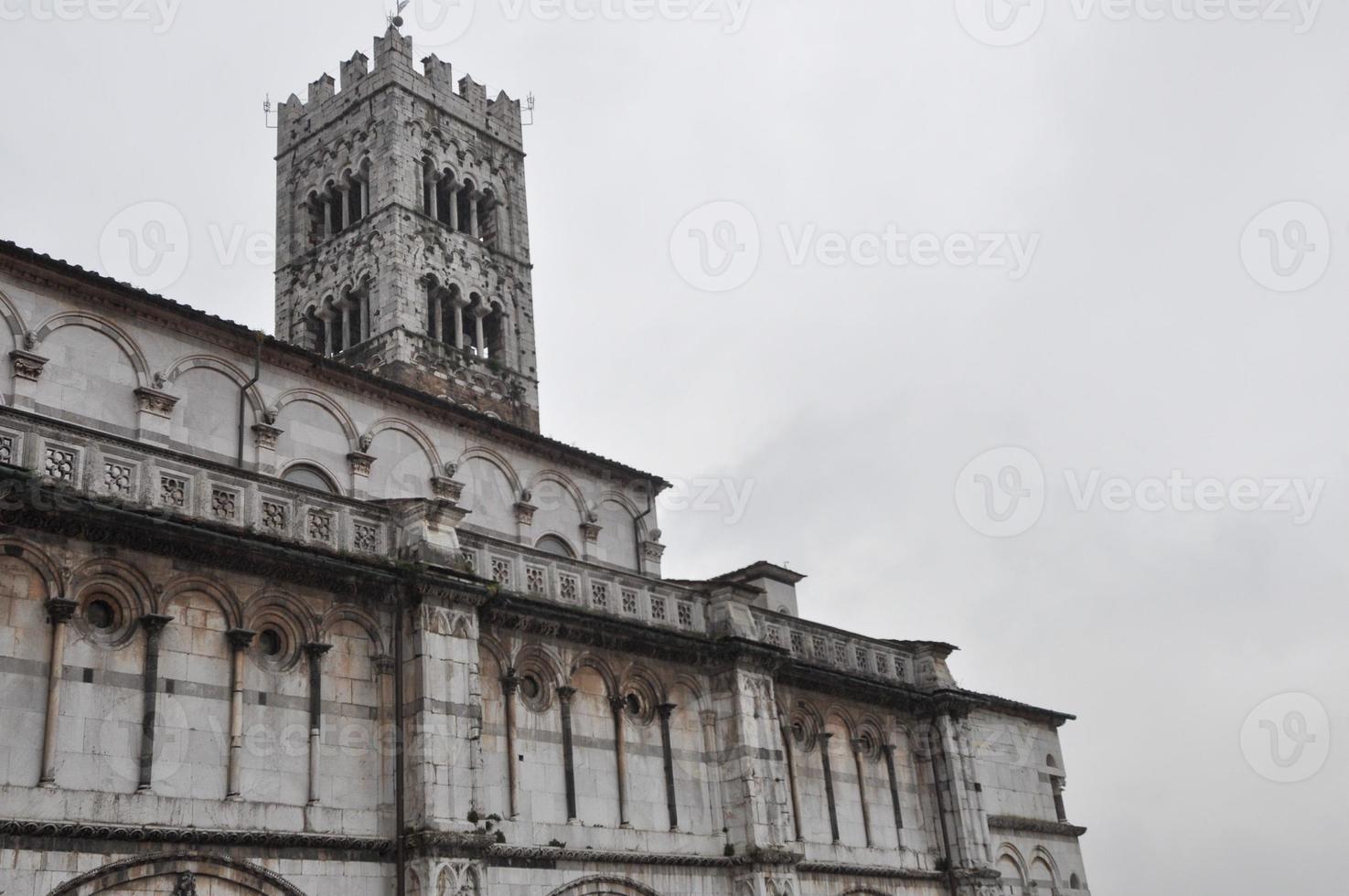 duomo di lucca que significa catedral de lucca en toscana, italia foto