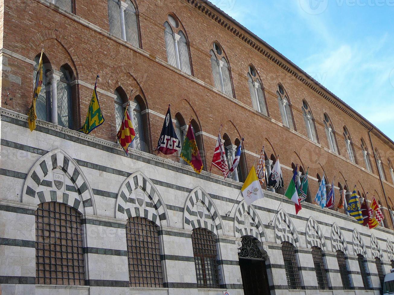 vista de la ciudad de siena foto